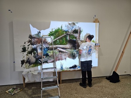 Travail de peinture dans l'atelier